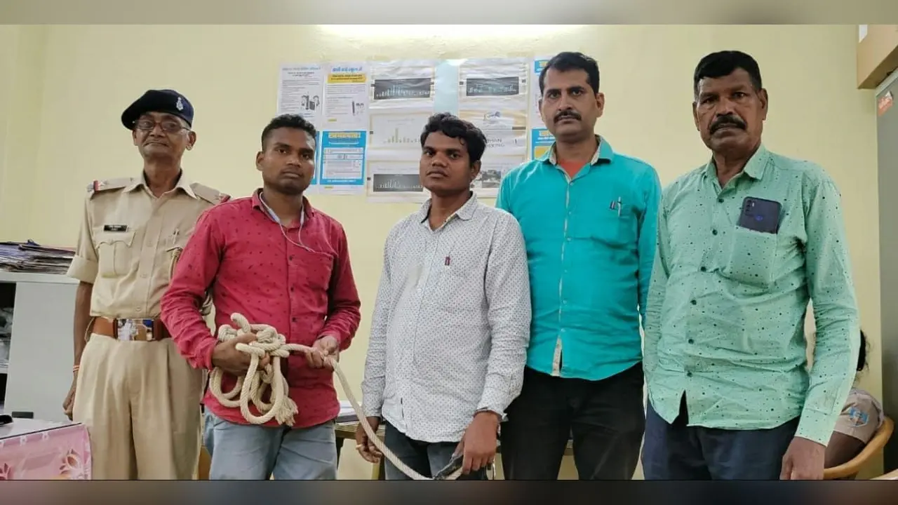 झारखंड व दिल्ली में मानव तस्करी का वांटेड रोहित खेरवार रांची रेलवे स्टेशन से गिरफ्तार