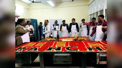 Cake Mixing Ceremony: क्रिसमस से पहले आईएचएम, रांची में केक मिक्सिंग सेरेमनी, देखें फोटो