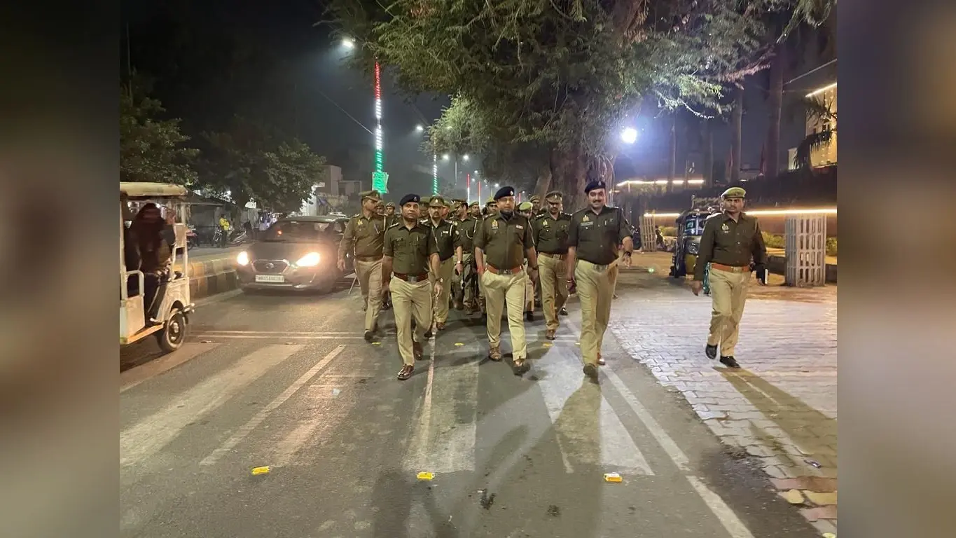 Mathura News: शाही मस्जिद में हनुमान चालीसा पाठ का ऐलान, अखिल भारत हिंदू महासभा के प्रवक्ता गिरफ्तार