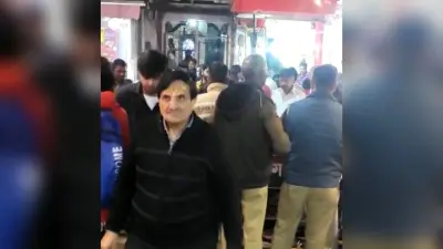 Mathura: नए साल पर बांके बिहारी मंदिर में श्रद्धालुओं के लिए जारी हुई नई गाइडलाइन, वन-वे की रहेगी सुविधा