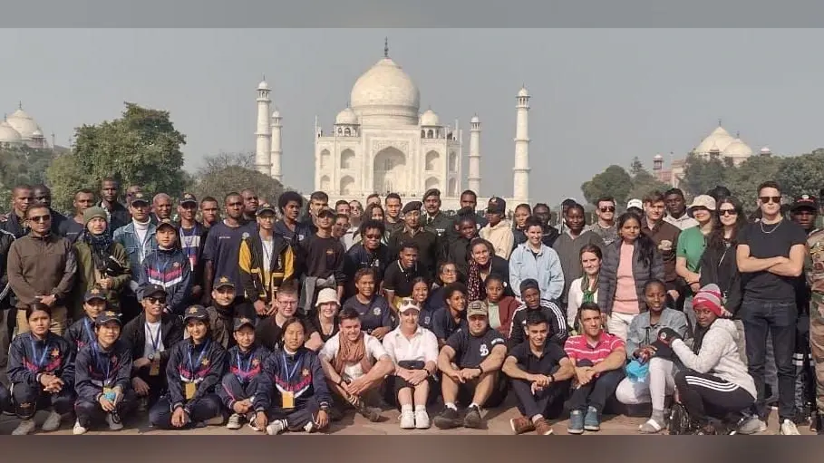 Agra News: 18 देशों से आगरा आए एनसीसी कैडेट, ताजमहल का किया दीदार, कही ये बात