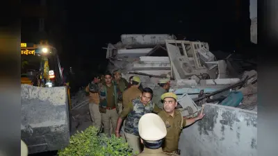 Lucknow News: लखनऊ में भरभराकर गिरी बिल्डिंग, चारों ओर चीख-पुकार, अपनों को तलाशती आंखें, देखें खौफनाक तस्वीरें