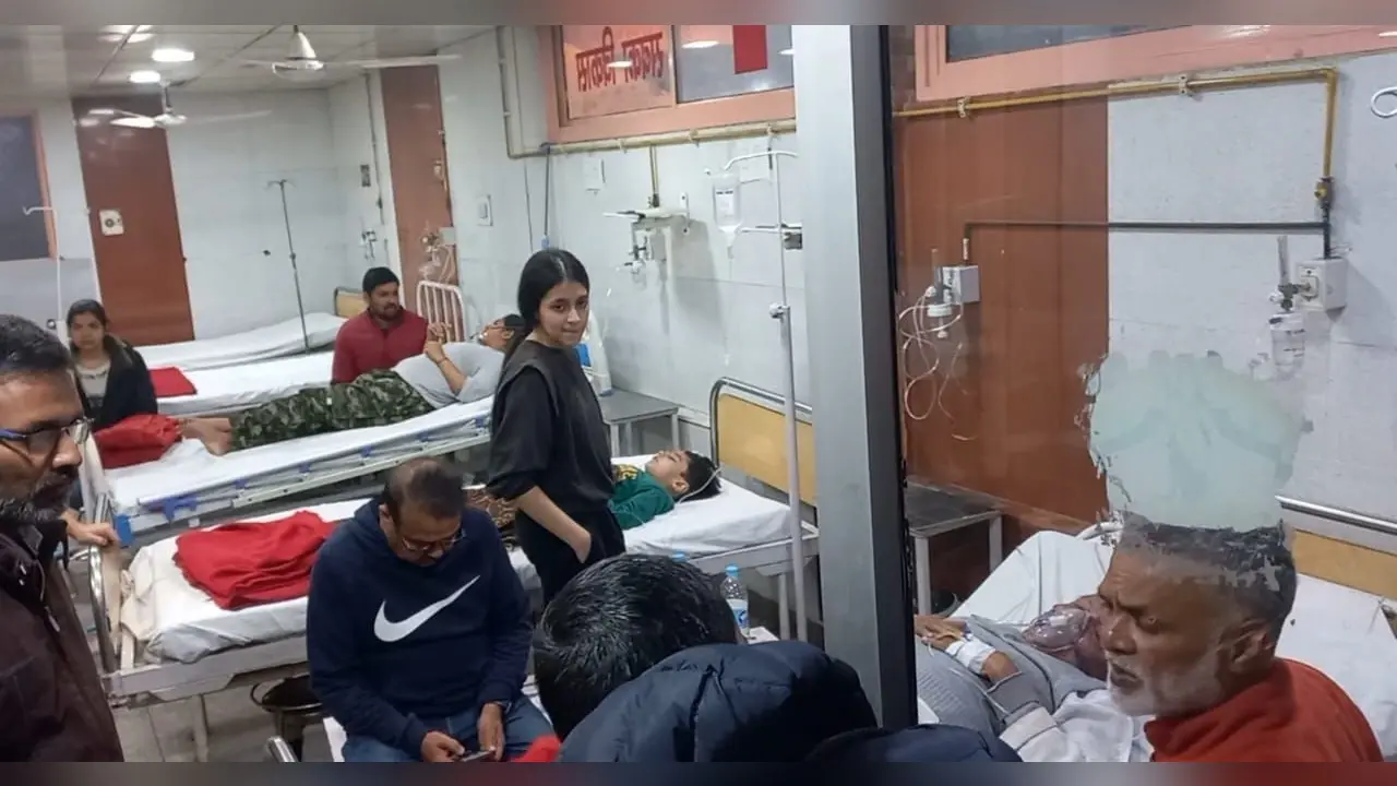 Lucknow Building Collapse: जान बचने की खुशी, गृहस्थी उजड़ने का गम, सदमे में लोग, इस तरह बयां किया खौफनाक मंजर