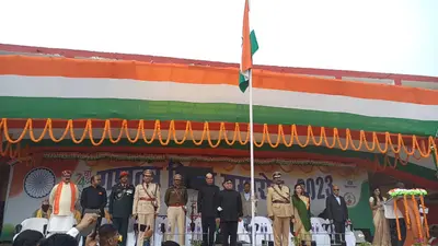 दरभंगा में झंडा फहराने के दौरान हुई बड़ी चूक, भनक लगते ही किया गया सुधार, जानें वाक्या..