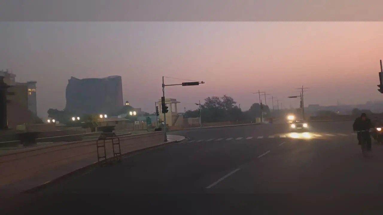 Lucknow Weather Update Video: गर्मी के तेवर रहेंगे ढीले, बारिश को लेकर अपडेट, जानें अपने शहर के मौसम का हाल