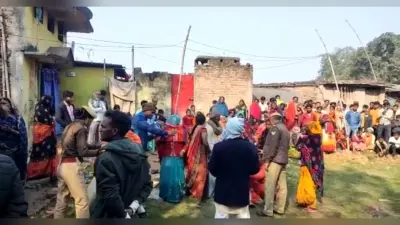 Maharajganj: संदिग्ध परिस्थिति में आग लगने से महिला और मासूम की जलने से मौत, मामले की जांच में जुटी पुलिस