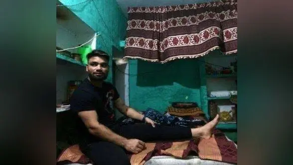 फिल्मी हीरो जैसी है अंतिम 5 गेंद पर 5 छक्के जड़कर कोलकाता नाइट राइडर्स को जिताने वाले रिंकू सिंह की रियल लाइफ