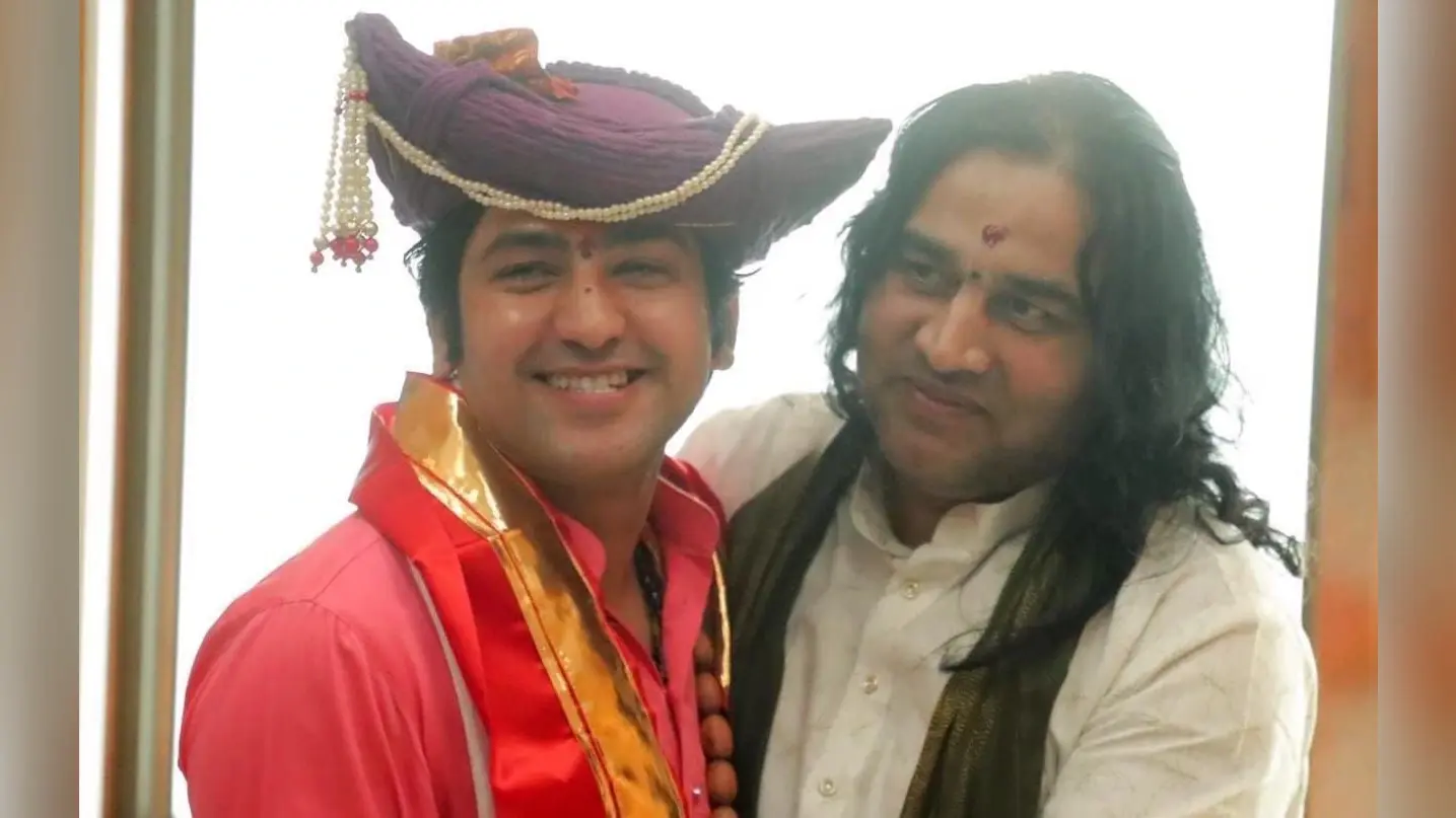 धीरेंद्र शास्त्री को मिला देवकीनंदन का साथ, मस्जिद की सीढ़ियों से मूर्ति निकालने के लिए 5 दिन का अल्टीमेटम