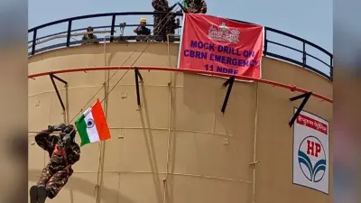 लखनऊ: HPCL अमौसी में एनडीआरएफ टीम ने किया का मेगा मॉक ड्रिल, देखें शानदार प्रदर्शन