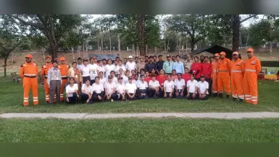 लखनऊ के लक्ष्मण मैदान में लगी आपदा से बचाव की क्लास, डीएम ने देखा बाढ़ में फंसे लोगों को निकालने का हुनर