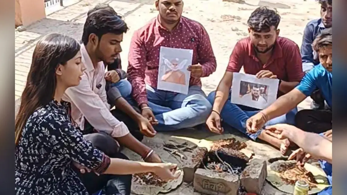 महिला पहलवानों के समर्थन में सड़क पर उतरी NSUI, पीएम मोदी और सांसद बृजभूषण के लिए किया बुद्धि शुद्धि यज्ञ