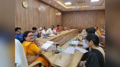 कानपुर की मेयर ने मेट्रो के अधिकारियों को दी अनोखी सजा, हरे पेड़ काटने वाले अफसरों को बिना AC- पंखे के बैठाया