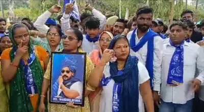 अलीगढ़: चंद्रशेखर पर हमले को लेकर आजाद समाज पार्टी ने किया प्रदर्शन, सरकार से मांगी जेड श्रेणी की सुरक्षा