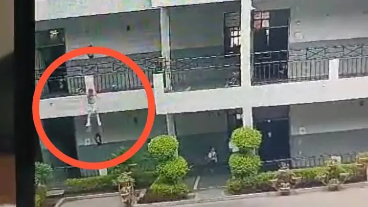 कानपुर: स्पाइडर मैन की तरह स्कूल की पहली मंजिल से कूदा छात्र, हालत गंभीर, घटना CCTV में हुई कैद