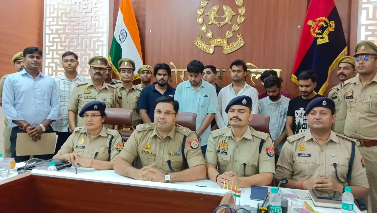 गोरखपुर में फर्जी कॉल सेंटर चलाकर विदेशियों को ठगने वाली अंतरराष्ट्रीय गिरोह पकड़ा, जानें कैसे करता था क्राइम