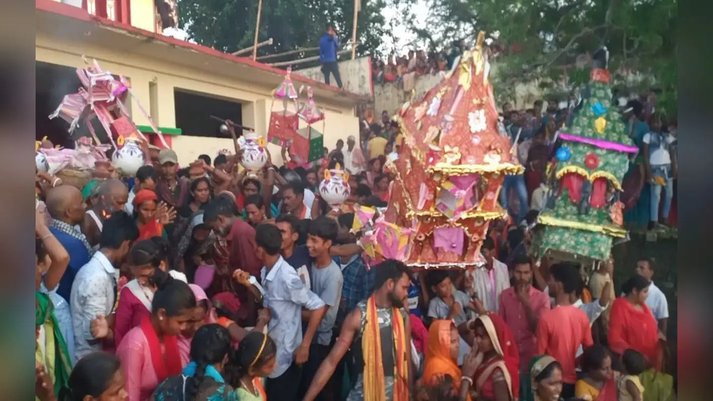 भागलपुर में बिहुला-विषहरी प्रतिमा विसर्जन शोभायात्रा आज, ट्रैफिक रूट रहेगा डायवर्ट, बिजली भी काटी जाएगी..