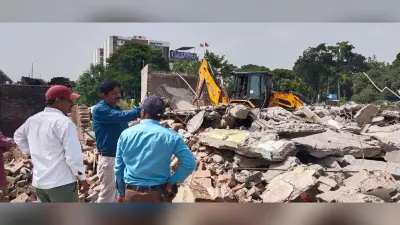 पर्यटन स्थल बनेगा बरेली का डेलापीर तालाब, बुलडोजर ने 5 करोड़ की भूमि कब्जा मुक्त कराई , जानें मामला…