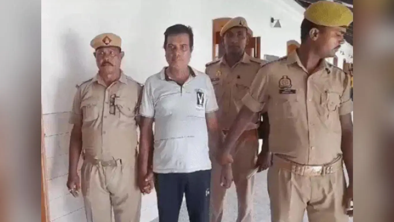 आगरा के मेडिकल माफिया पंकज ने यूपी के 14 शहरों में खोल दिए फर्जी पैरामेडिकल कॉलेज, गोरखपुर पुलिस ने दबोचा