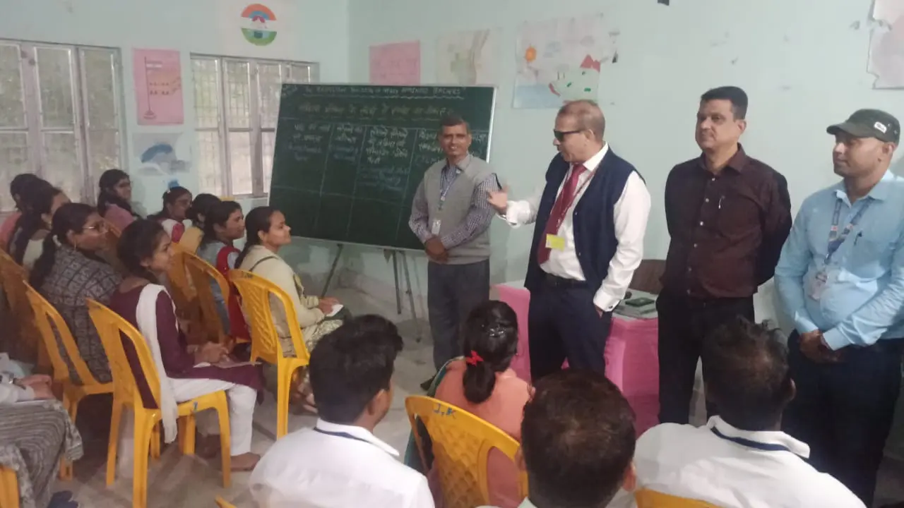 सासाराम पहुंचे केके पाठक ने शिक्षकों को सुनाया नया फरमान, कहा- एक शिक्षक हर दिन लेंगे छह क्लास