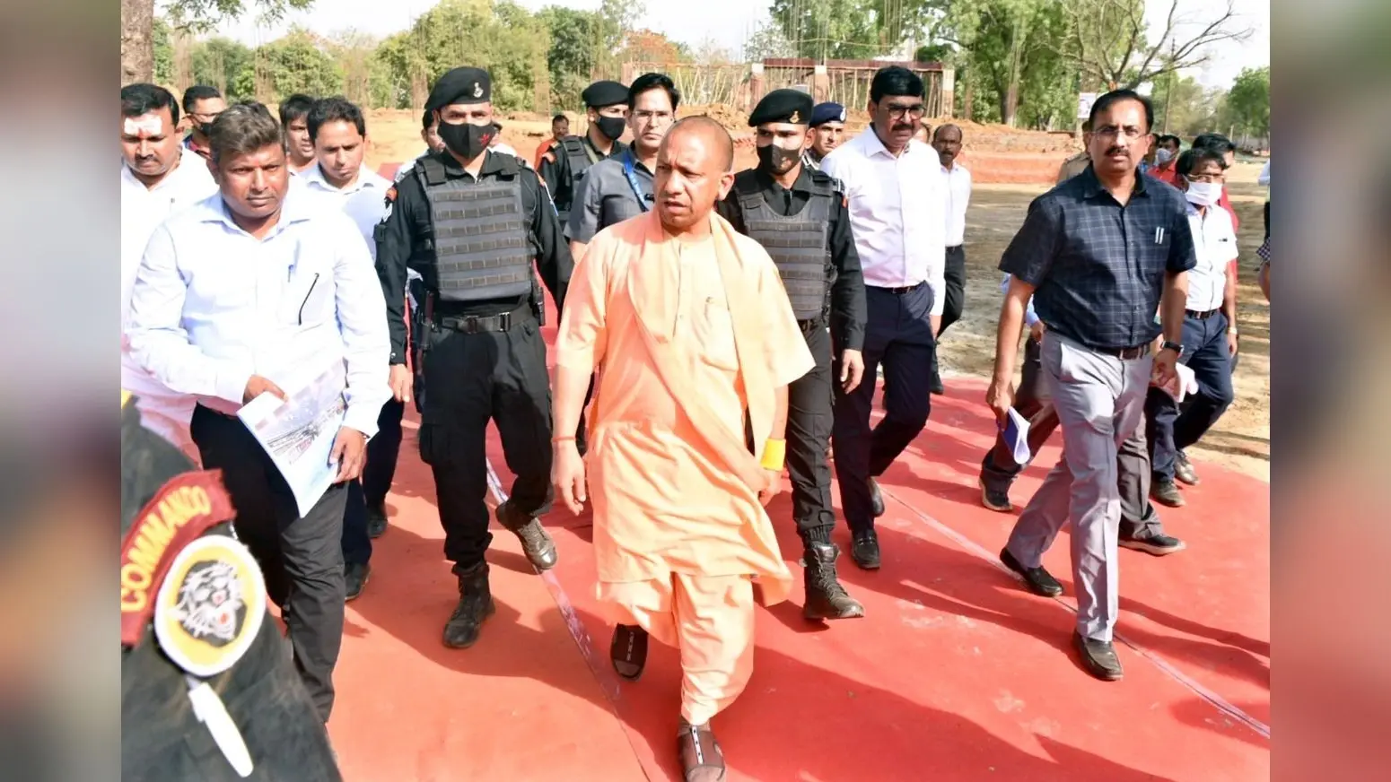 UP News: योगी सरकार ने फिर चलाया तबादला एक्सप्रेस, इन तीन जिलों के DM बदले, दो दिन में तीसरी सूची जारी