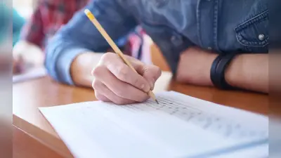 पटना : वार्षिक परीक्षा में बेस्ट स्कोरर की संख्या में कमी, टॉपर के मार्क्स में भी गिरावट, जानिए वजह