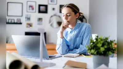 इन 10 संकेतों से जानें कि आप एक Deep Thinker हैं या नहीं