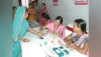 Bihar Election 2020 : कटिहार की सियासत में हाशिए पर रही हैं महिलाएं, टिकट देने में उदार नहीं रहा है प्रमुख राजनीतिक दल