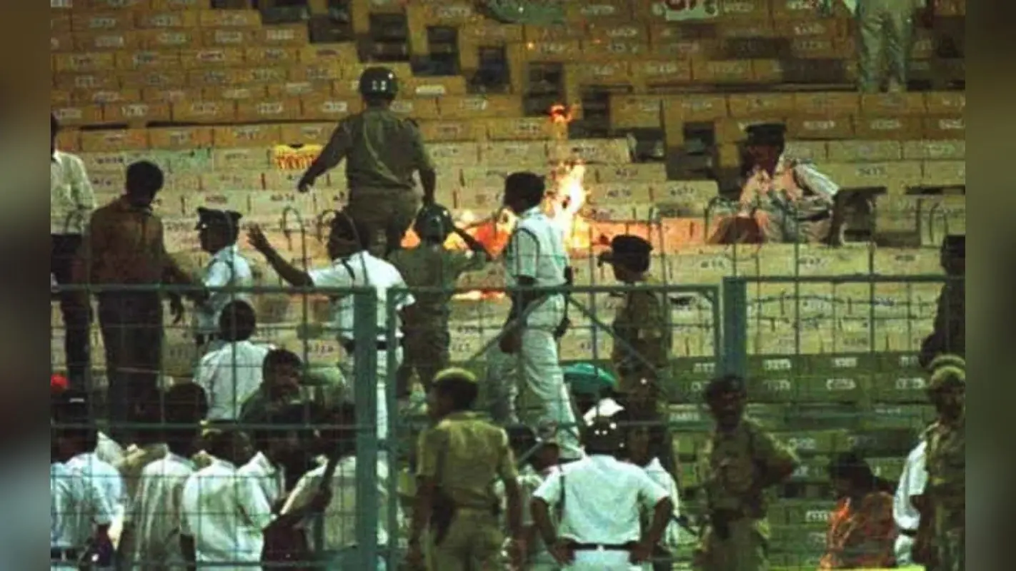 World Cup 1996: जब वर्ल्डकप में भारत की हार बर्दाश्त नहीं कर सके थे फैंस, स्टेडियम में लगा दी थी आग!