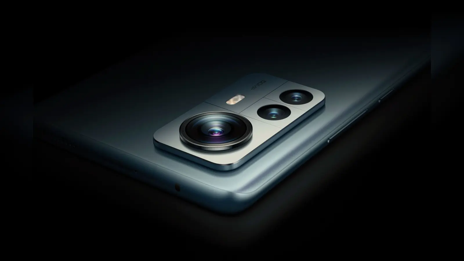 Xiaomi 12 Pro पर 9 हजार तक बचाने का मौका, ये रहा ऑफर