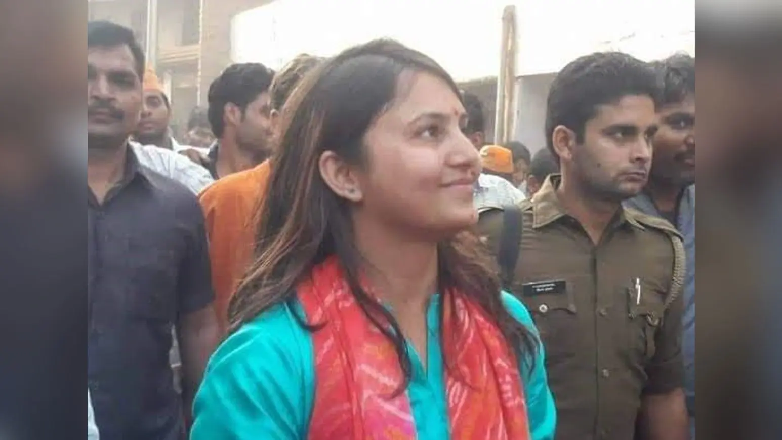 फतेहाबाद विधानसभा से सपा ने बदला प्रत्याशी, रूपाली दीक्षित को दिया टिकट, पढ़ें पूरी खबर