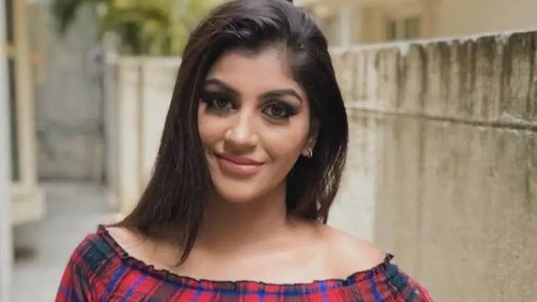 Bigg Boss फेम एक्ट्रेस यशिका आनंद कार एक्सीडेंट में गंभीर रूप से घायल, दोस्त की मौत