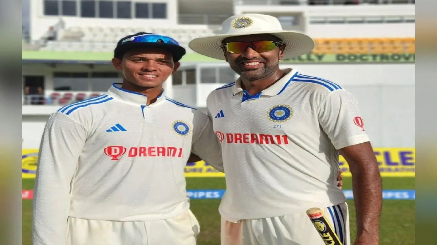 IND vs WI: भारत की जीत में चमके आर अश्विन और यशस्वी जायसवाल, रिकॉर्ड्स की लगाई झड़ी