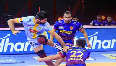 Pro Kabaddi 2022: फॉर्म में लौटे प्रदीप नरवाल, यूपी योद्धा ने दबंग दिल्ली को 44-28 से रौंदा
