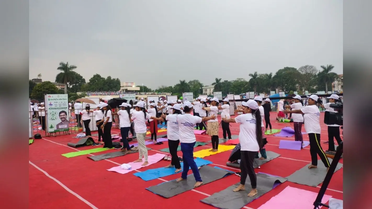 International Day of Yoga : 2024 में ‘स्वयं और समाज के लिए योग’ थीम के मनेगा योग दिवस, कश्मीर में योग करेंगे पीएम मोदी