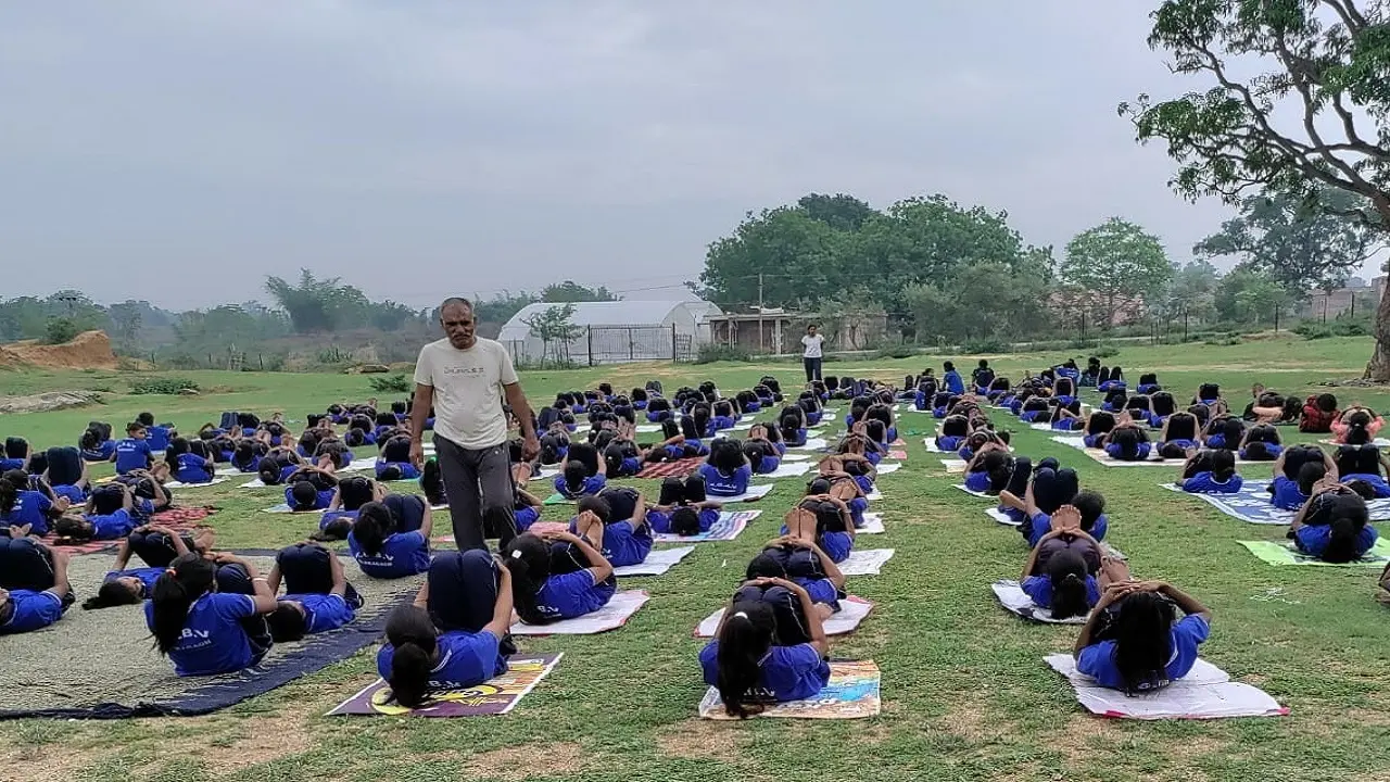 International Yoga Day 2022: योग दिवस पर जब PM मोदी आए थे Ranchi, तो श्रीकांत ने लोगों को सिखाया था योग