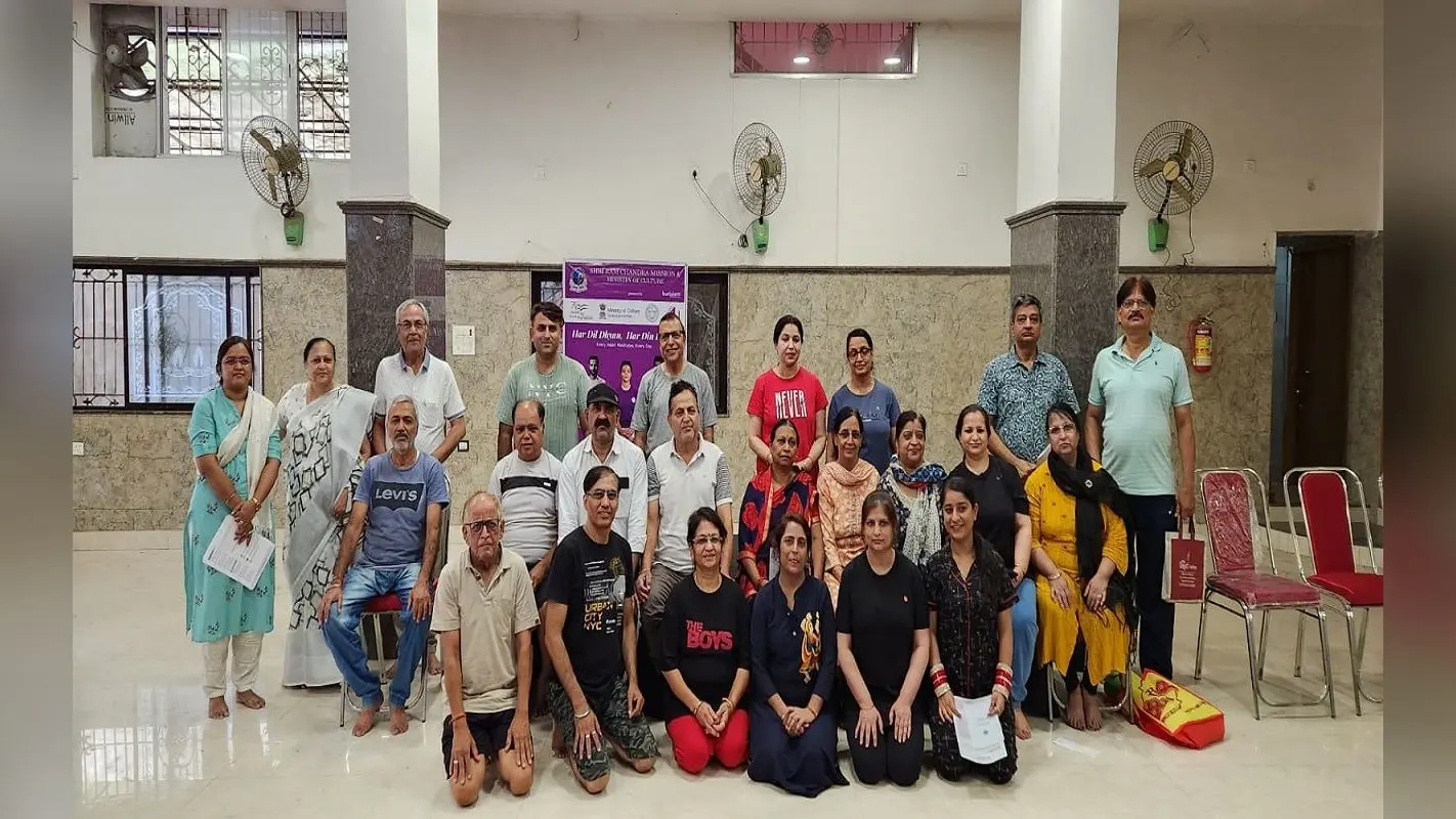 झारखंड: तीन दिवसीय योग कार्यशाला शुरू, ट्रेंड ट्रेनर बहावलपुरी पंजाबी समाज के लोगों को कर रहे प्रशिक्षित