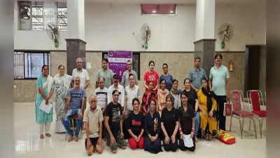 झारखंड: तीन दिवसीय योग कार्यशाला शुरू, ट्रेंड ट्रेनर बहावलपुरी पंजाबी समाज के लोगों को कर रहे प्रशिक्षित