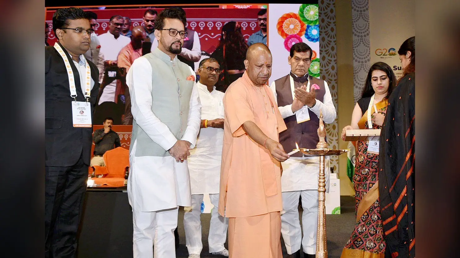 मणिपुर हिंसा पर केंद्रीय मंत्री अनुराग ठाकुर का बयान, बोले शांति बहाल करने की कोशिश में हो रहे सफल