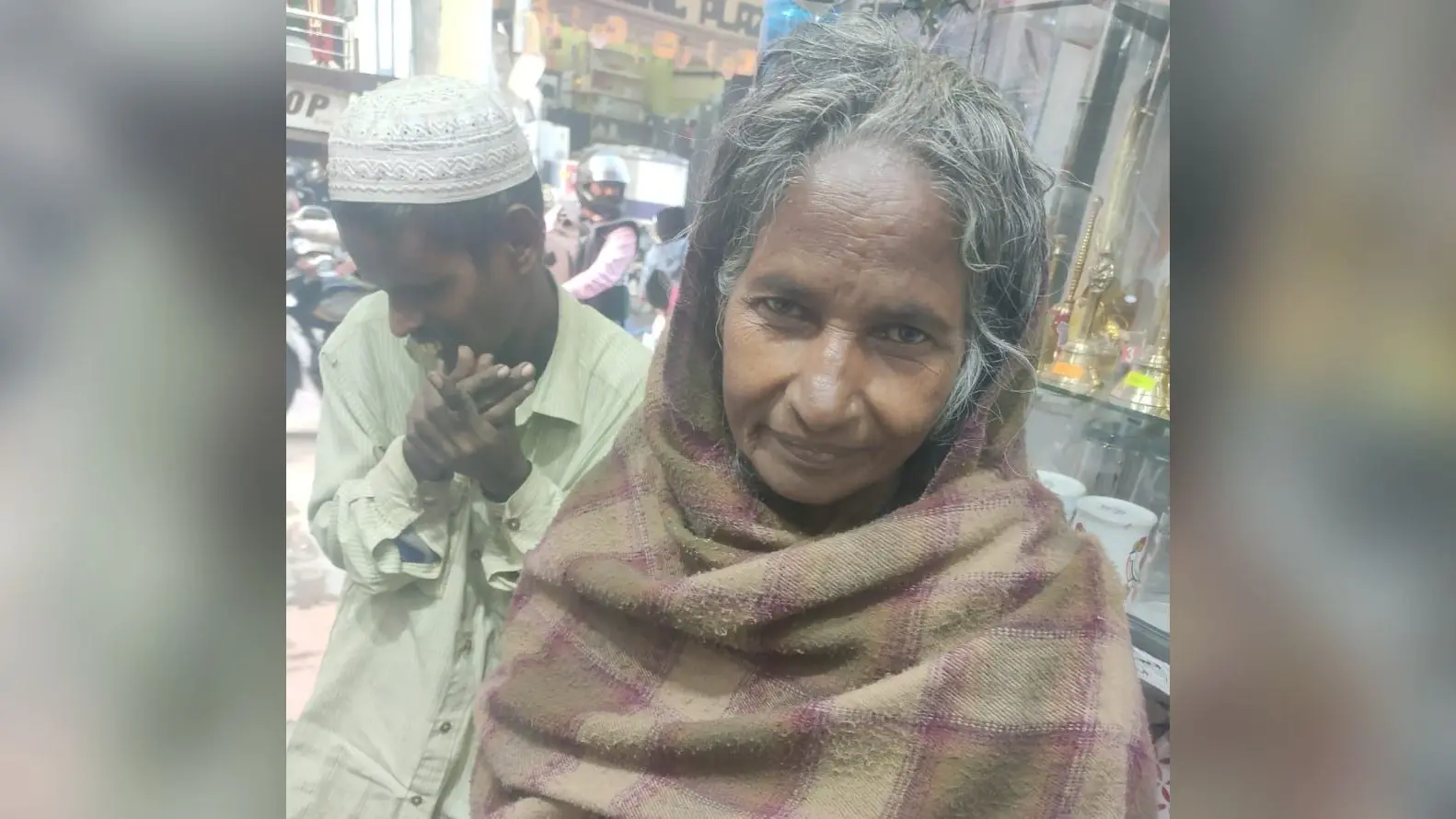 शर्मनाक ! भीख मांगकर गुजारा करने वाली महिला से मेदिनीराय मेडिकल कॉलेज अस्पताल में वसूले खून के एक बोतल के दाम