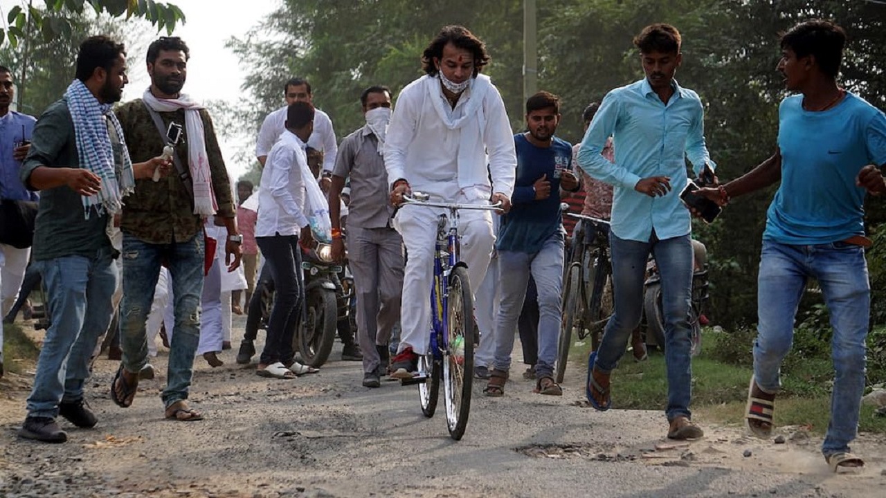 Bihar: सपने में आए मुलायम सिंह यादव और साइकिल से निकल गए तेज प्रताप यादव, जानिए पूरा वाक्या..