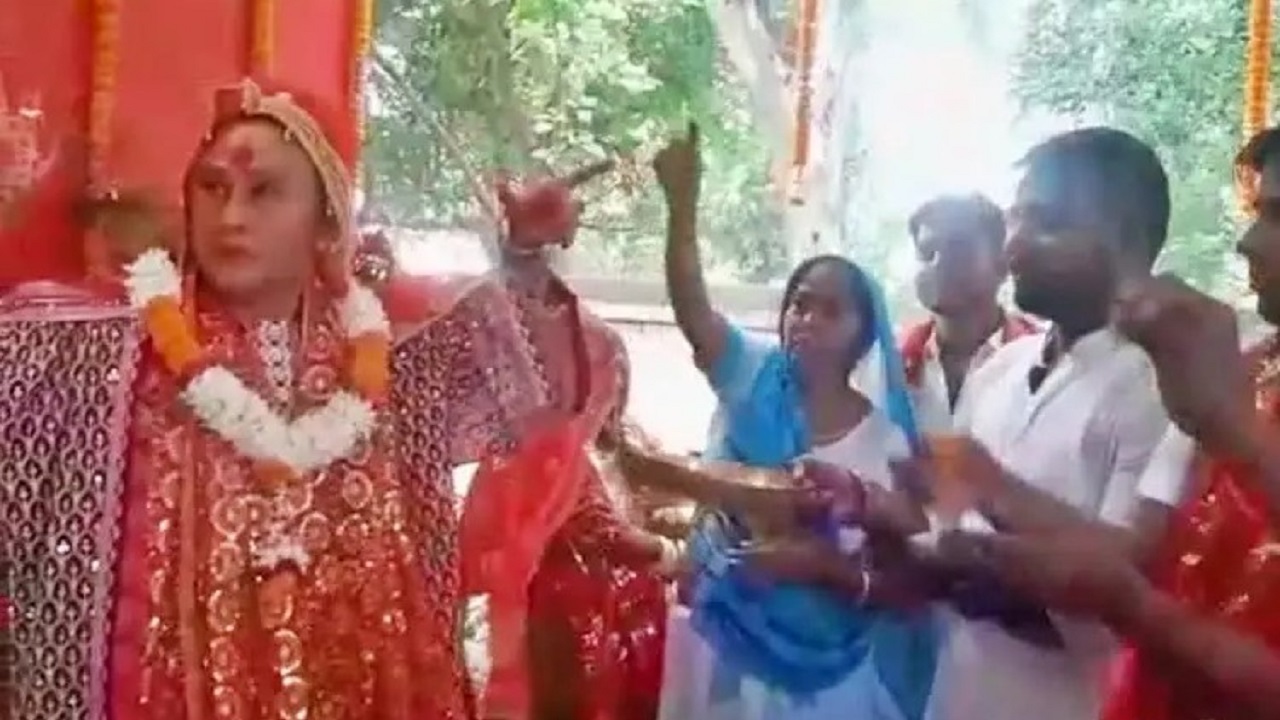 Bihar Durga Puja: Thailand की महिला के सपने में आयी मां काली, गया में आकर लिया ऐसा रूप