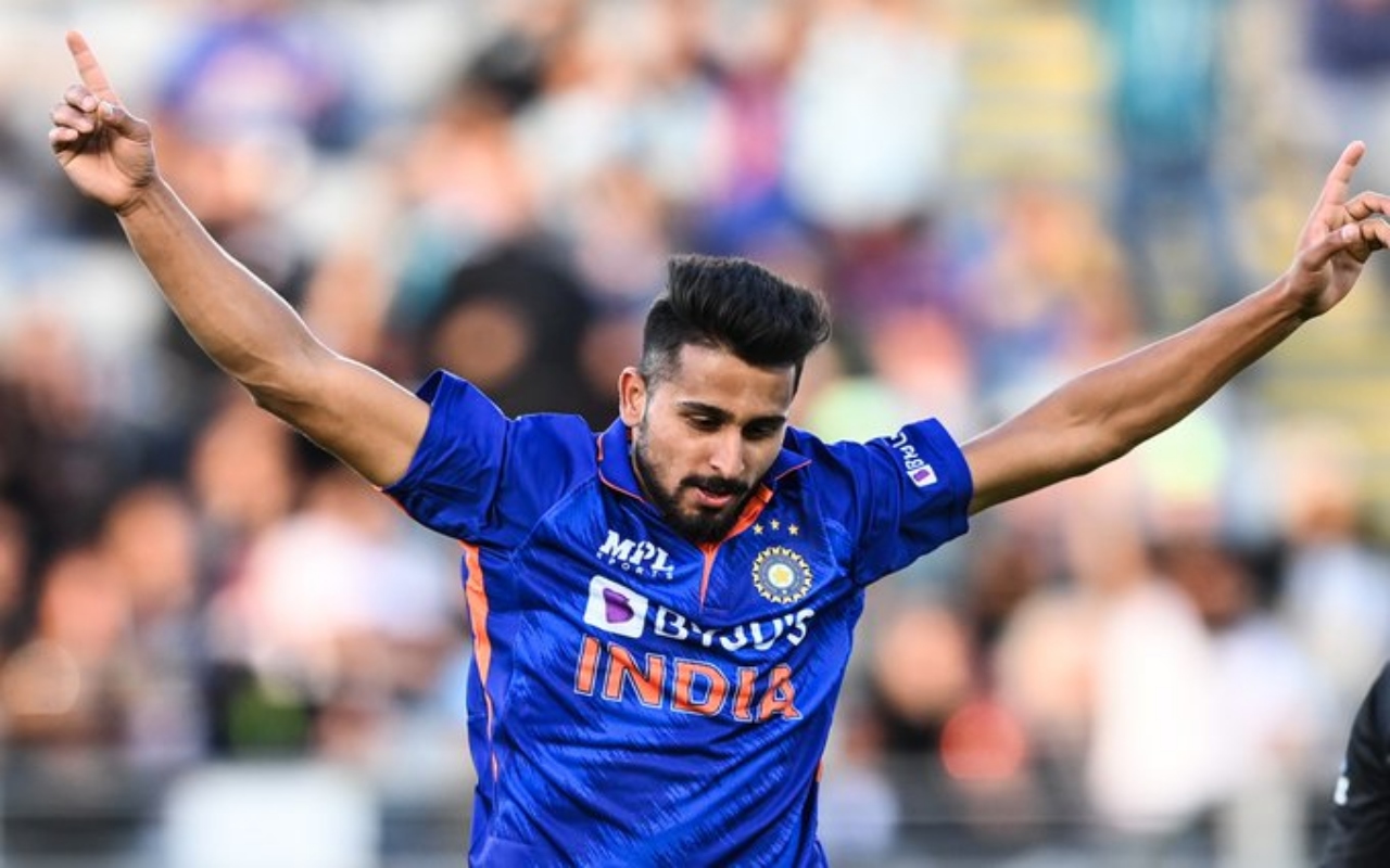 IND vs AUS: ऑस्ट्रेलियाई दिग्गज ब्रेट ली ने उमरान मलिक की जमकर तारीफ की, कहा – वह तीनों फॉर्मेट के प्लेयर