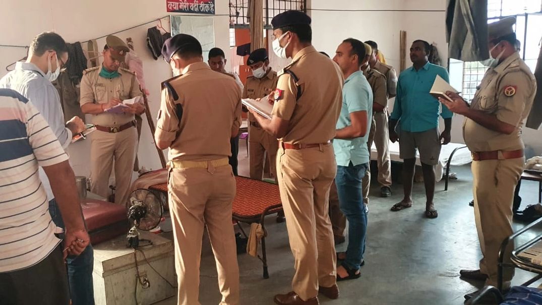 Varanasi News: हेड कांस्टेबल ने गोली मारकर की आत्महत्या, जांच में जुटी पुलिस