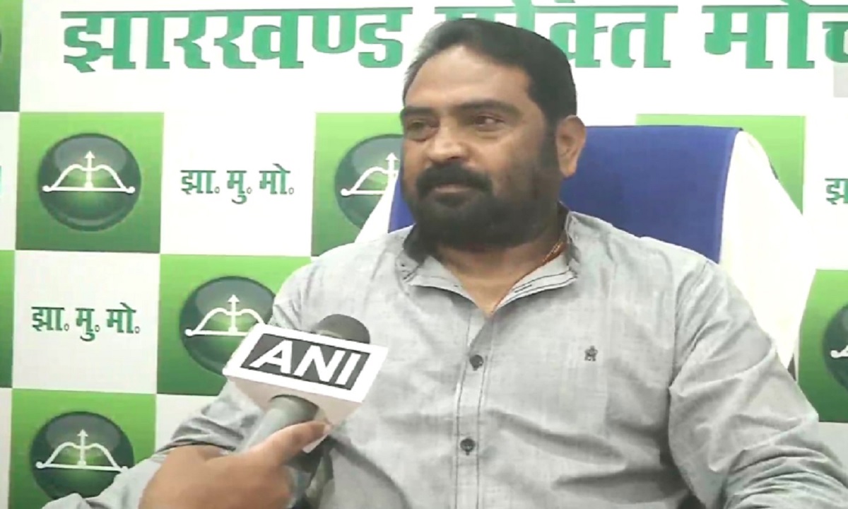 Jharkhand News: झामुमो का भाजपा पर करारा प्रहार, कहा-आदिवासियों का हितैषी बनना सिर्फ दिखावा