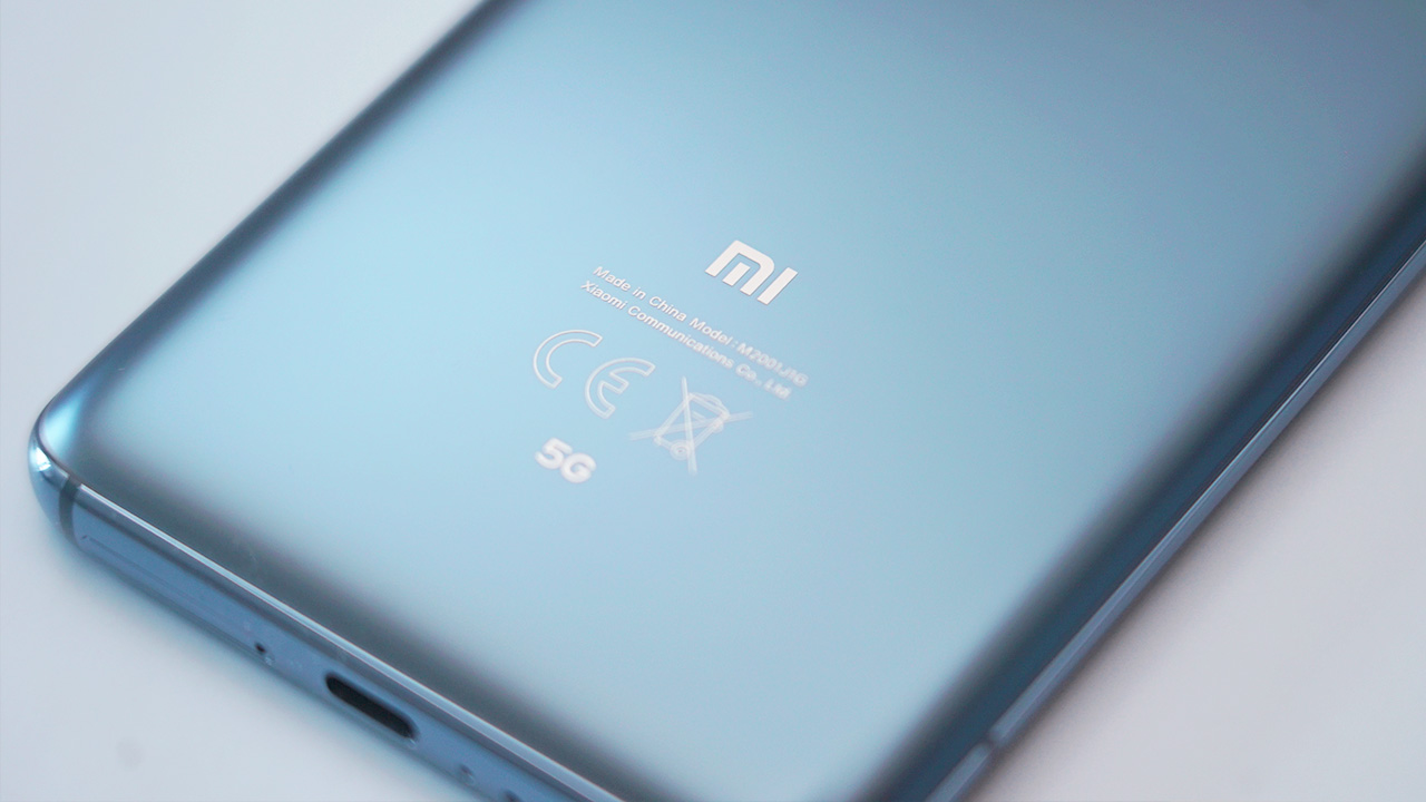 Xiaomi स्मार्टफोन कर रहे यूजर्स की जासूसी? विदेश में स्टोर हो रहा पर्सनल डेटा