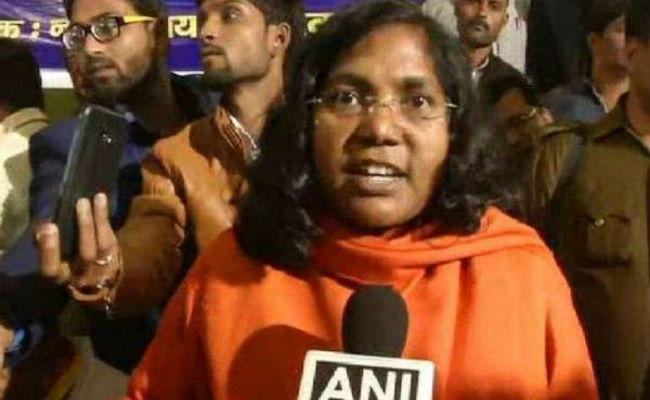 भाजपा को दोहरा झटका: सांसद सावित्रीबाई फुले ने दिया इस्तीफा, कुशवाहा ने दिखाये बागी तेवर