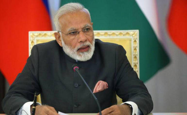 मोदी सरकार का रिपोर्ट कार्ड : पेट्रोलियम पदार्थ बाजार के हवाले, पेट्रोल-डीजल के दाम बेकाबू