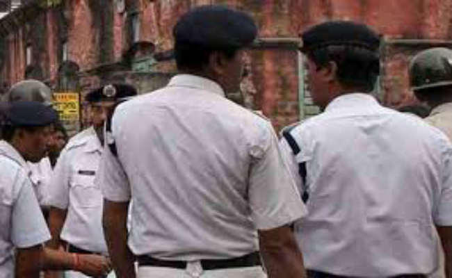 दि अशोका और जायका समेत हावड़ा के चार बारों में छापेमारी