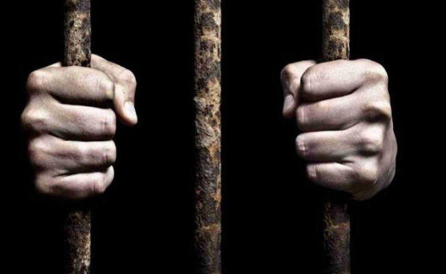 जेल में लगेगा ”एलईडी टीवी”, यूपी के कैदी ऐसे करेंगे मनोरंजन