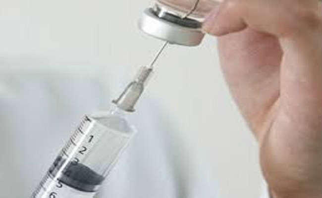 इंजेक्शन से हुआ दर्द तो नर्स को पीटा